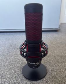 Microphone Hyper x quad cast/with the stand for mic