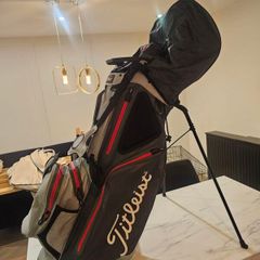 Titleist Hybrid 14 club Golf Bag