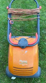 Flymo lawnrake compact