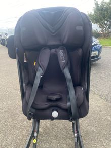 Axkidd one extended rear facing car seat