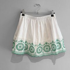 Pre Owned Primark White & Green Embroidered Skort