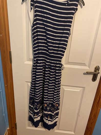 Ladies Oasis Dress size 10