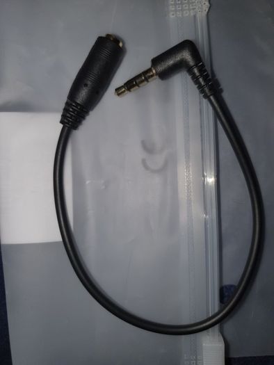 DJ cable adapter for recording mixes or digitising vinyl records on your phone