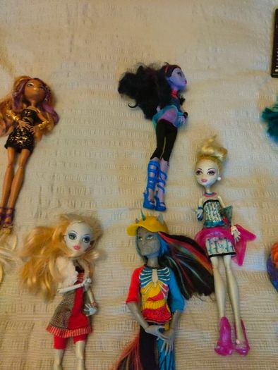 Monster high dolls plays etc and accessories