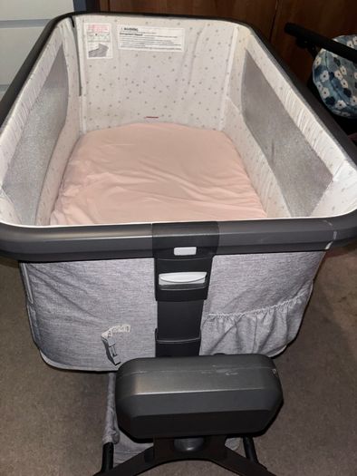 Baby elegance co glide next to me crib