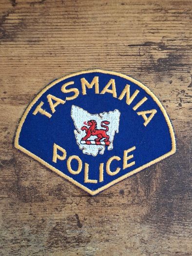 Vintage Tasmania Police, Australia, Shoulder Badge, obsolete - free standard postage