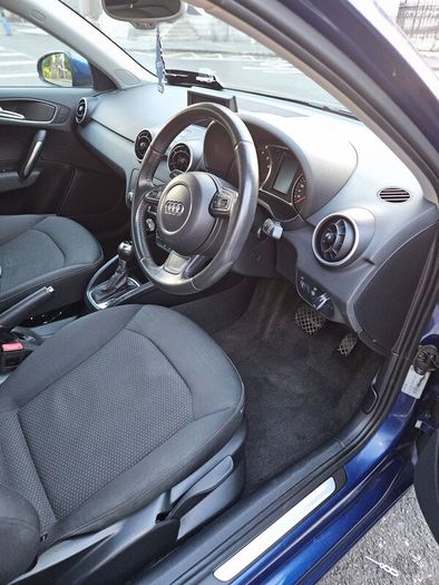 Audi A1 2013 - TFSI Sport S Tronic - Automatic
