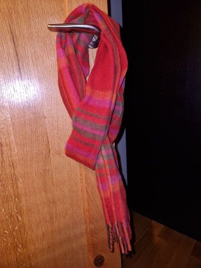 100% lambswool scarf