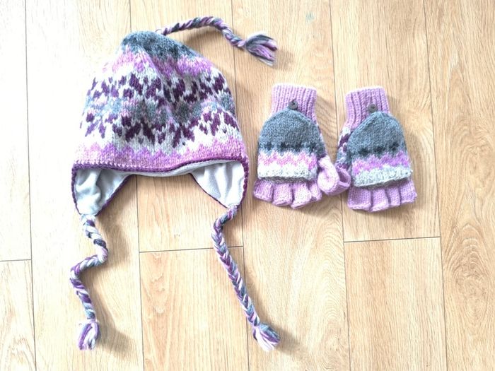 warm set wool hat & gloves adult size purple