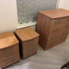 chest of drawers