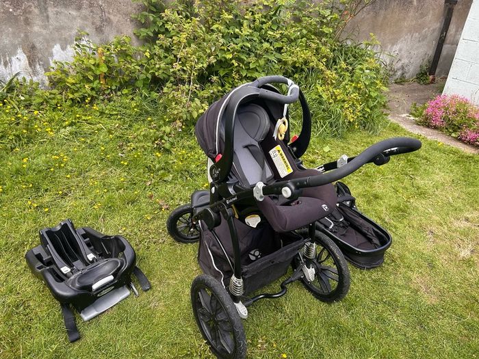 Babytrend car seat, jogger & pram travel system