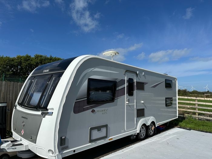 6 Berth Caravan. Elddis Avante 868