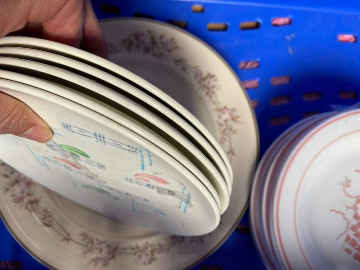cake plates - vintage ceramic
