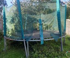Trampoline
