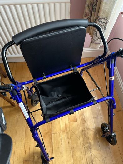 Lightweight four wheel Rollator