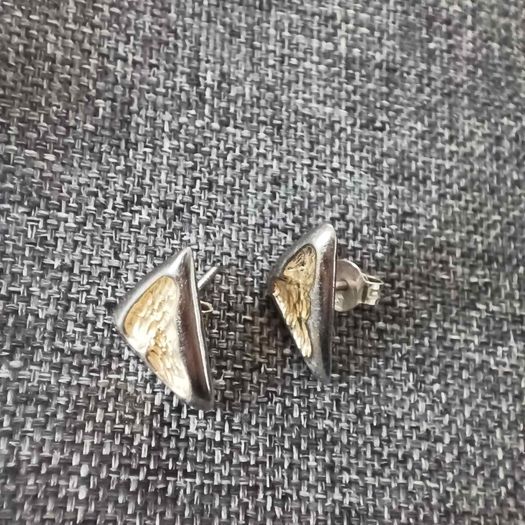 2x  silver earrings