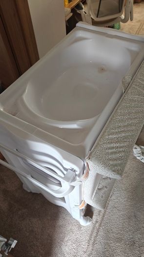 Babylo bath and baby changing table
