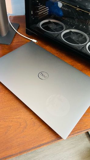 Dell Precision 5560 Laptop - 64GB RAM, 512 SSD, i9, Windows Pro