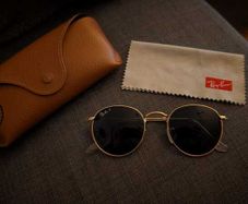 Rayban Round Metal Gold sunglasses (unisex)
