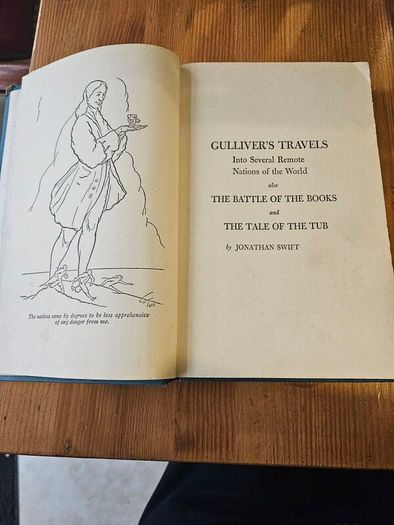 Gullivers Travels Vintage 1940s Beautiful Illustrated Hardback In Good Condition.  See Photos For Same.