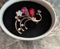 brooch