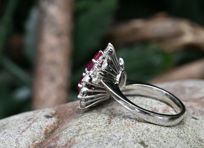 Vintage 1979 Ruby & Diamond Ring - 18ct