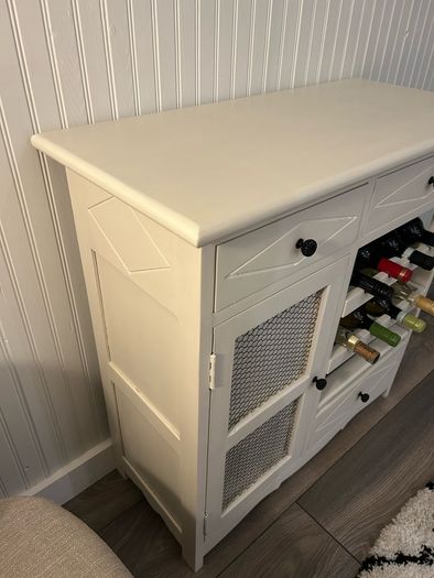Solid wood wine cabinet