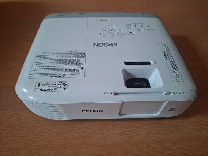Epson projector EB-X39