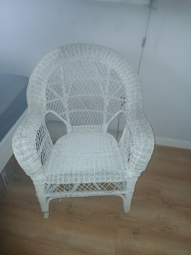 Wicker armchair white