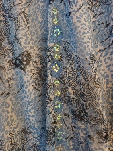 B. Young Skirt.  S. 12.   New - No Tag.