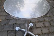 Stainless steel &amp; chrome table