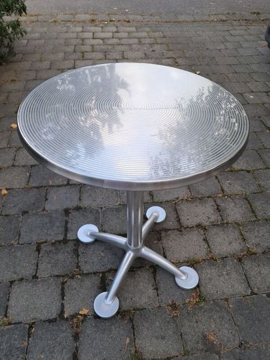 Stainless steel & chrome table