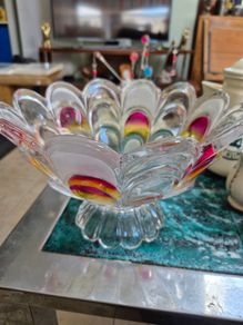 Glass fruit bowl