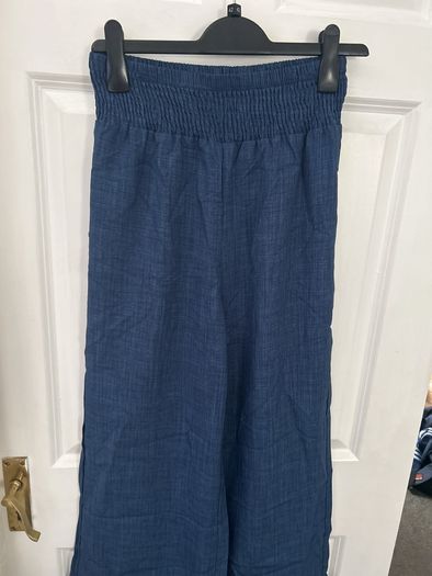 wide leg trousers