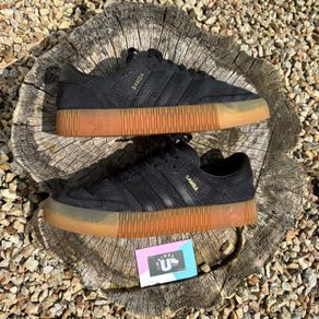 Chic Adidas Samba Black Suede Gum