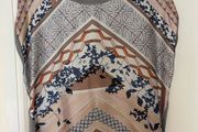 Zara Tee