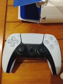 PlayStation 5 controller