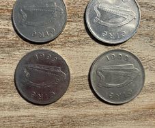 Irish 1 Pound Coins