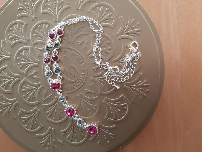 Costume necklace