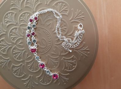 Costume necklace
