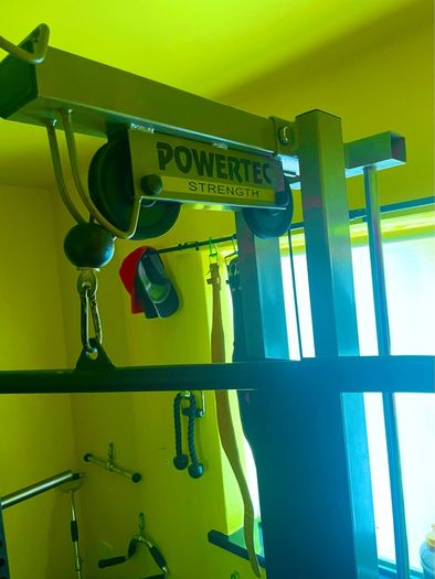 Powertec lat machine