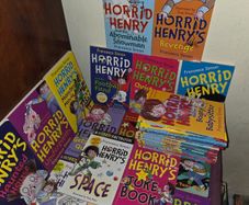30 Horrid Henry Books