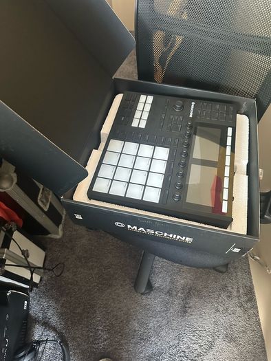 Native Instruments Machine Mk3 Like new