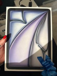 Brand New in box sealed IPad Air 11" for Sale