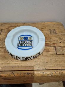 Dublin dry gin ceramic ashtray