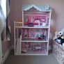 Doll house Image 2