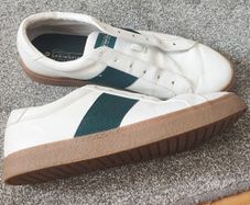 sneakers uk9
