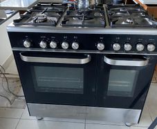 Gas and electric cooker