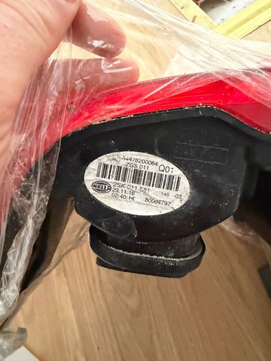 Mercedes Vito / V-Class W447 Genuine Rear Tail Lights (Pair)