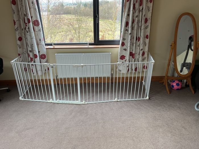 Babylo 4baby XXL baby stair gate and Mamia stair gate
